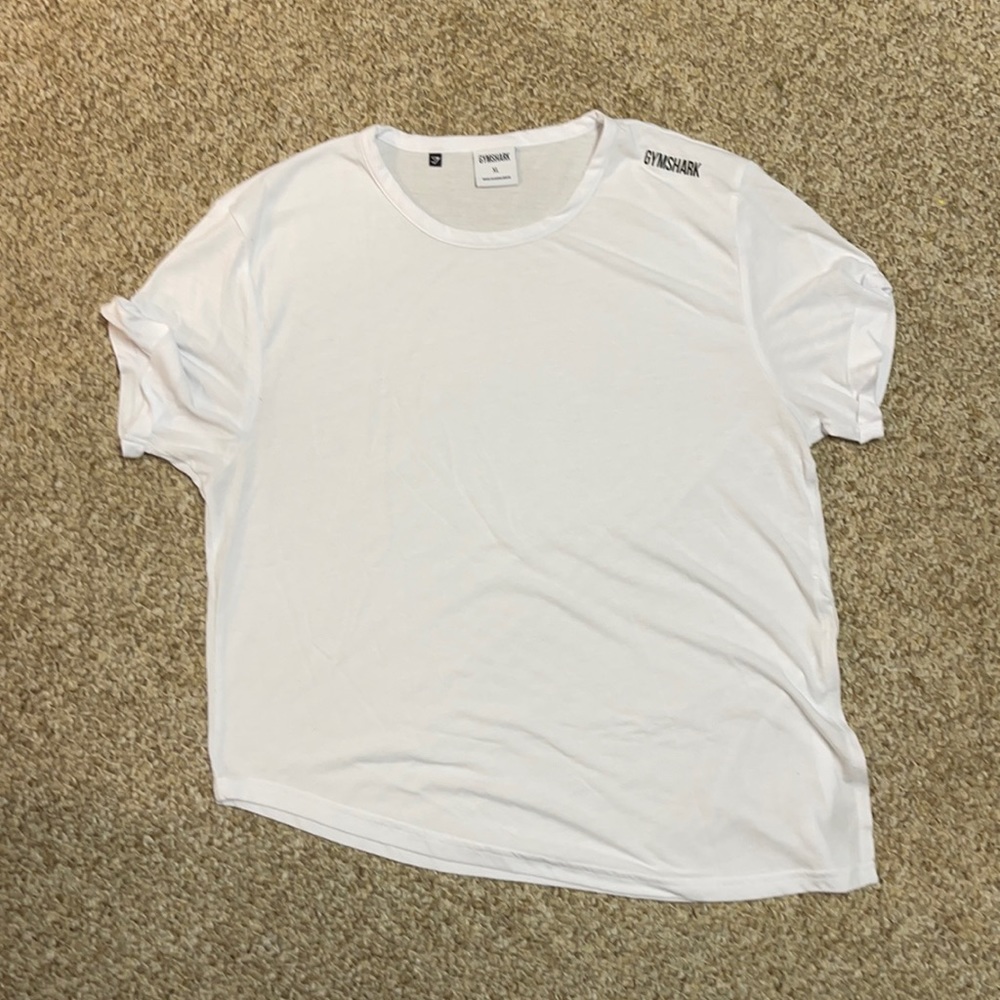 White gymshark tee